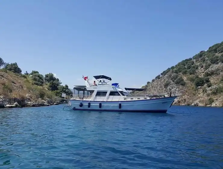 Efendi 1 Motoryat | Göcek Motoryat Kiralama | Bella Yachting